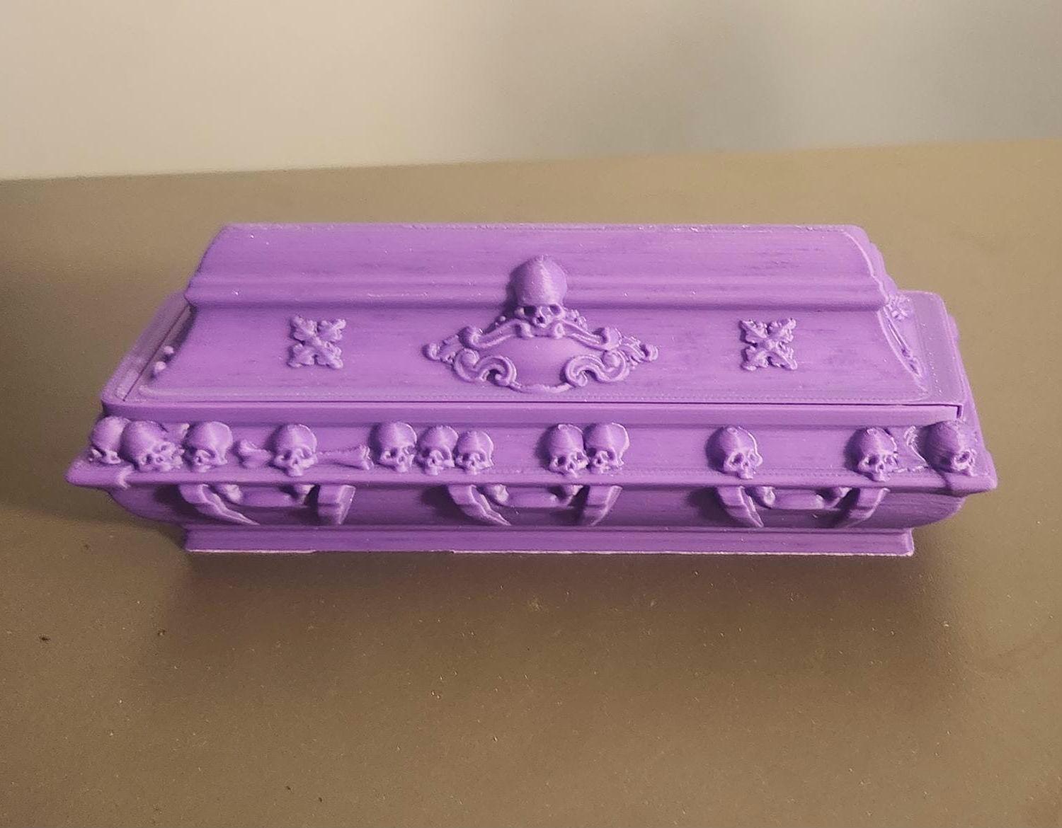Skull Casket Dice Holder – Crypt of the Cursed Roll