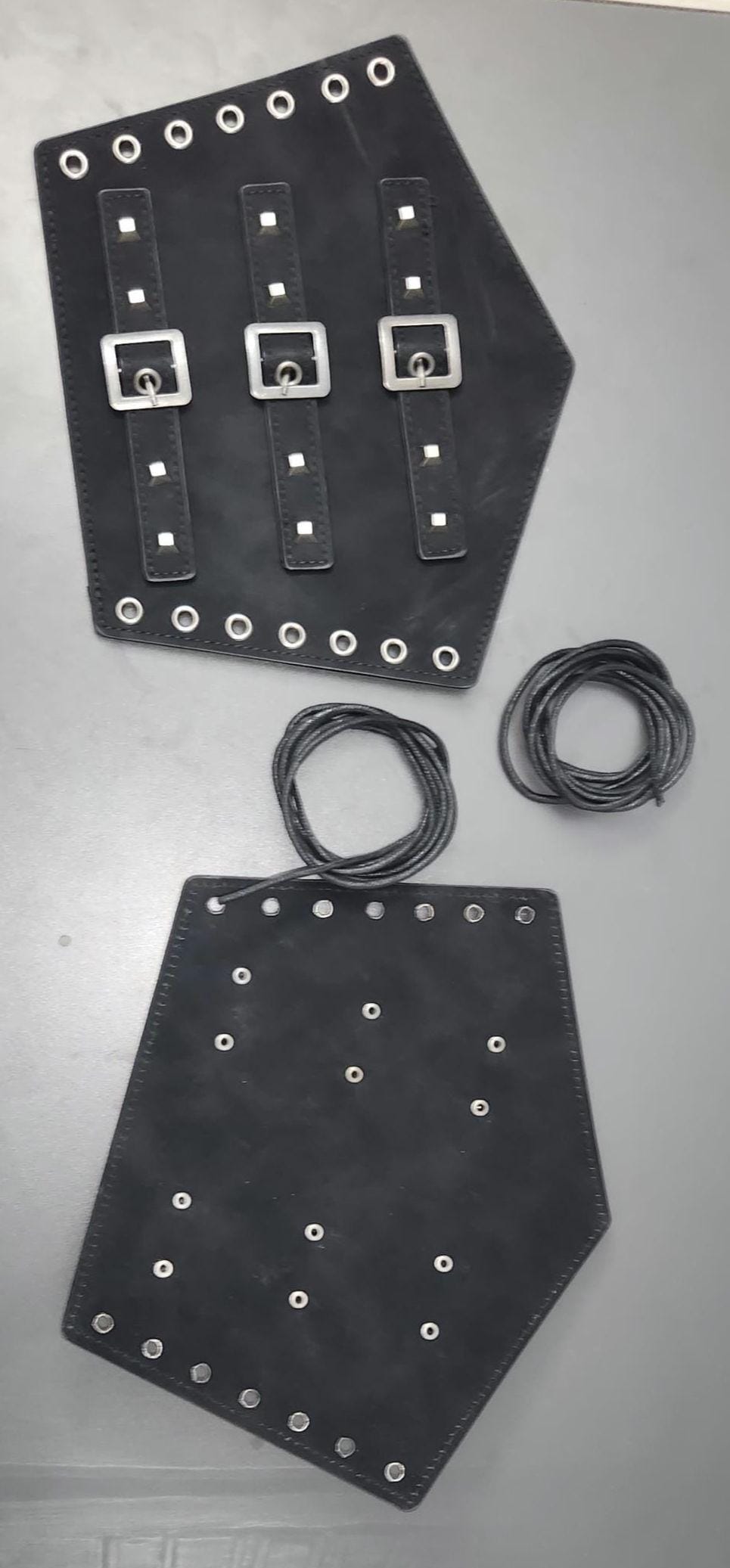 Medieval Pirate Cosplay Vambrace – Leather-Style Arm Guards for Swashbucklers & Fantasy Rogues